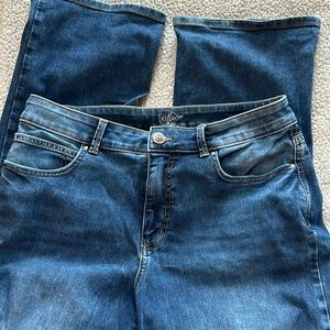 Maurice’s EverFlex Size 14